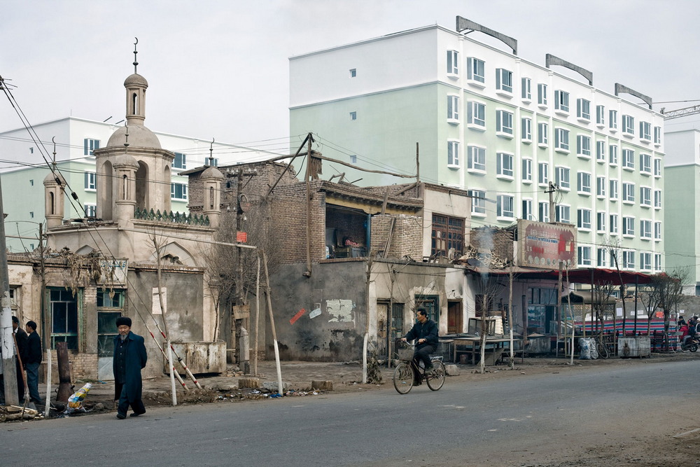 Жизнь уйгуров в фотопроекте Карлоса Спотторно
