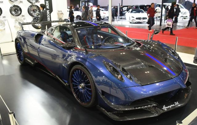 Мультимиллионер купил гиперкар Pagani, но не смог на нем ездить