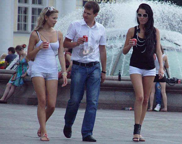 Ношение шортов в Петербурге предложили считать хулиганством