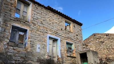 Дом в этой итальянской деревне стоит всего 1 евро. Фото	