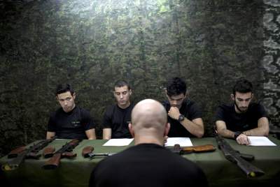 Израильские подростки готовятся к службе в армии. Фото