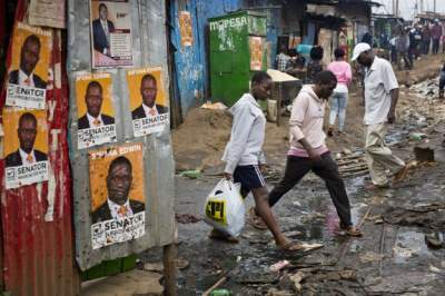Как живется людям в трущобах Кении. Фото