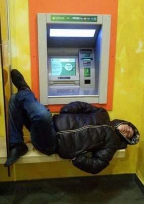 Такого вы еще не видели: забавные снимки банкоматов