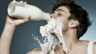 Диетологи опровергли популярные мифы о молоке