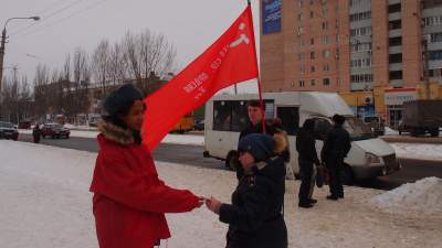 Сеть насмешили странные валентинки со Сталиным в Луганске