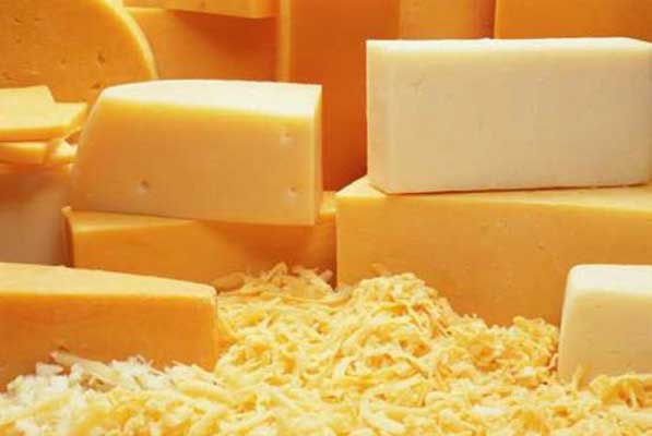 Украинцев кормят сыром с ''подменой''