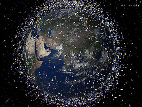 Вокруг Земли стало слишком много космического мусора