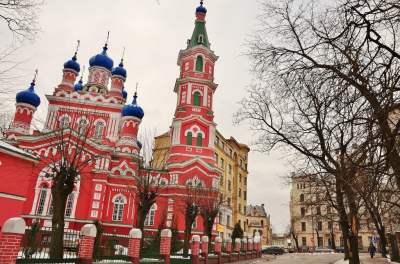 Атмосферные улочки старой Риги. Фото