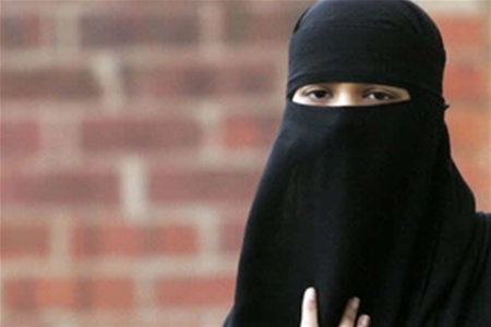 Во Франции впервые оштрафовали мусульманок за ношение чадры