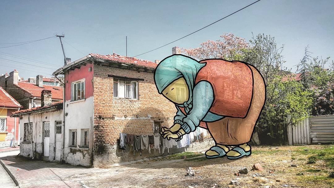 Жизнь гигантов на улицах турецких городов