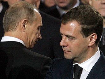 Путин исключил конкуренцию с Медведевым на выборах 2012 года