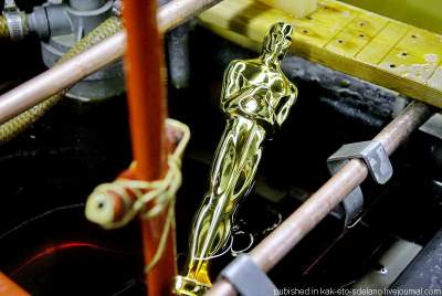 Увлекательный процесс создания статуэток «Оскар». Фото
