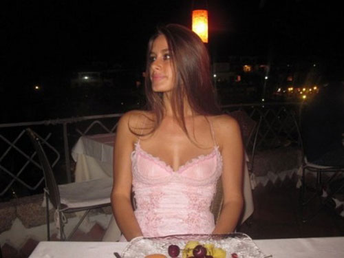 "Мисс Черногория" призналась, что в 18 лет стала любовницей Берлускони