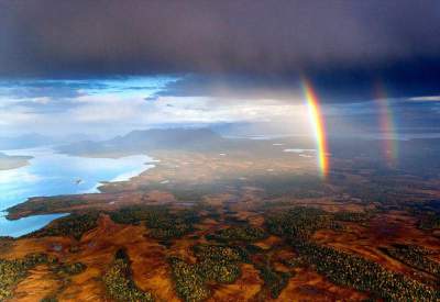 Волшебное зрелище двойной радуги. Фото