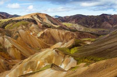 Бескрайние просторы Исландии в ярких пейзажах. Фото