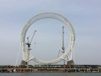 Так выглядит самое большое и необычное колесо обозрения. Фото