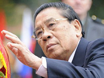 Делегация из Лаоса заглушила речь президента хрустом печенья