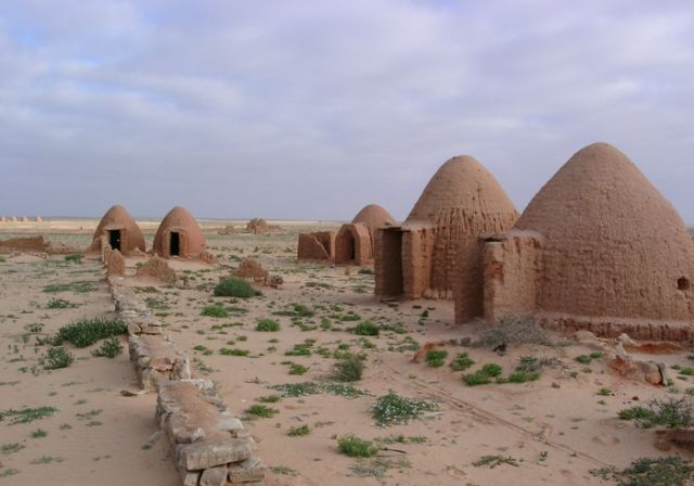 Заброшенная марокканская воинская часть в Западной Сахаре