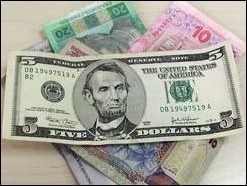 Межбанковский доллар подрос на микроскопическом уровне