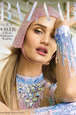 Роузи Хантингтон-Уайтли на обложке арабского Harper’s Bazaar