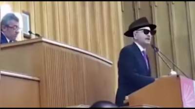 «Режим эмоджи»: депутат нашел смешной способ показать заседание фракции