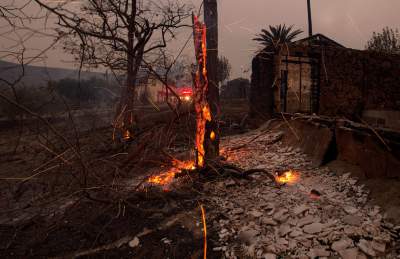 Массовые пожары в Калифорнии в пугающих снимках. Фото