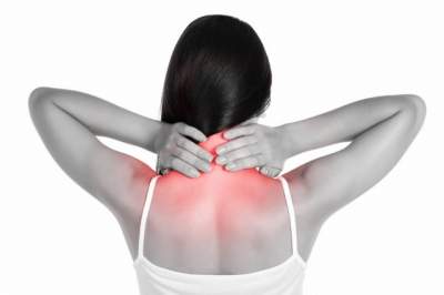Названы самые распространенные причины боли в шее