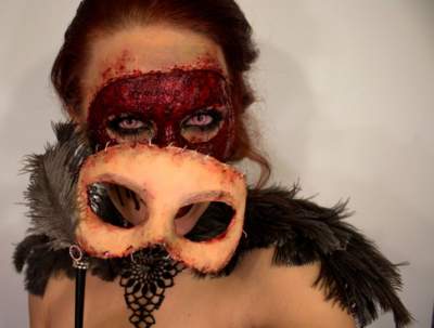 Девушка создает макияжи, достойные фильмов ужасов. Фото