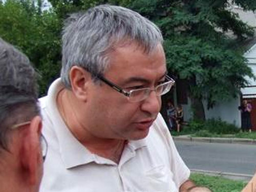 В Донецке уволили чиновника за покупку лимузина стоимостью 40 тыс долл
