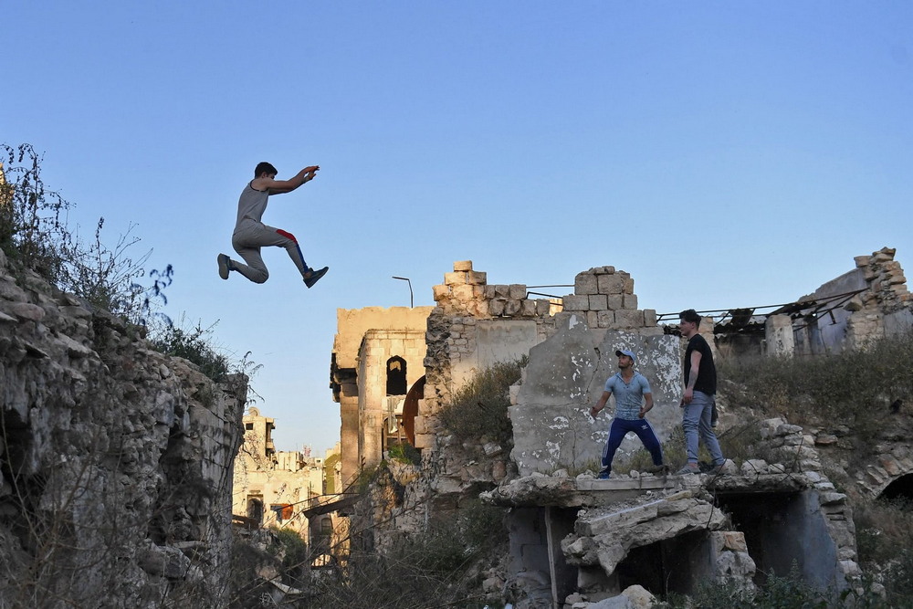 Паркур среди руин в Сирии