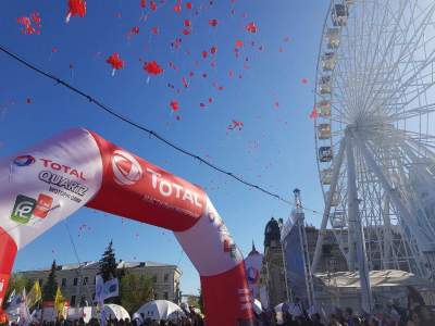 В Киеве стартовал забег Kyiv Half Marathon. Фото