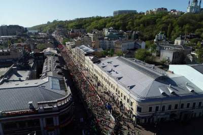 В Киеве стартовал забег Kyiv Half Marathon. Фото