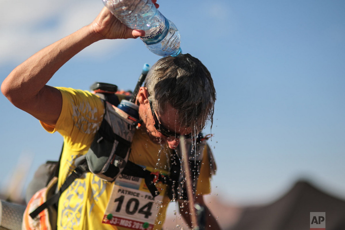 Завершился изнурительный Песчаный марафон Marathon des Sables