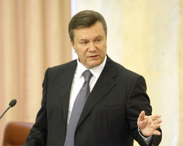 Янукович хочет еще раз повысить пенсионный возраст