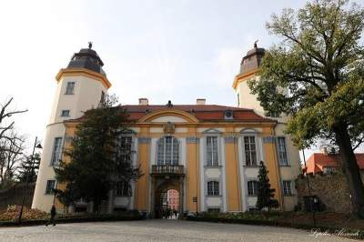 Виртуальная прогулка по польскому замку Ксенж. Фото