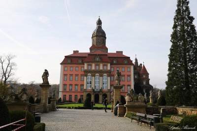 Виртуальная прогулка по польскому замку Ксенж. Фото