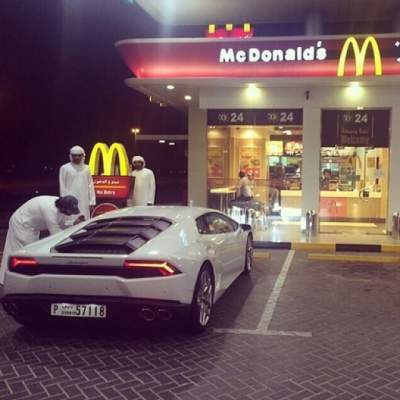 Так выглядят развлечения богатой молодежи в Дубае. Фото