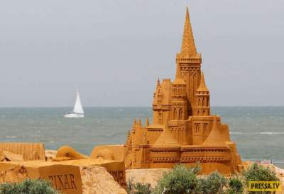 В Бельгии построили «Диснейленд» из песка. Фото
