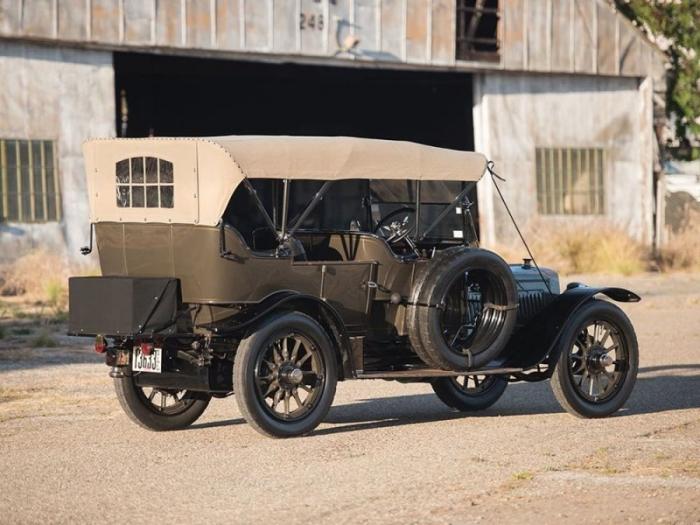 Олдтаймер Lozier Model 51 Seven-Passenger Touring 1911