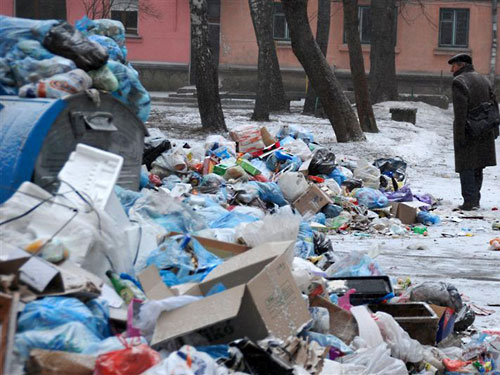 Украинцы на новогодние праздники выбрасывают еды на 470 миллионов