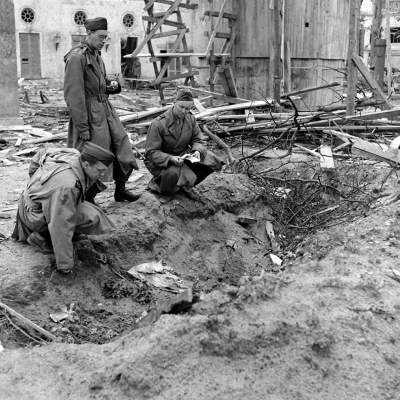 Бункер Гитлера и разрушенный Берлин в редких снимках. Фото