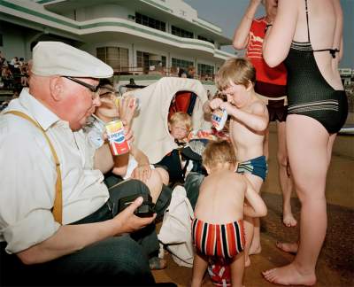 Жизнь обычных британцев в объективе знаменитого фотографа. Фото