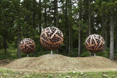 Невероятные скульптуры, созданные из деревянных отходов. Фото 