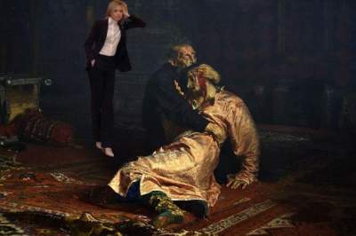 Поклонская, скучающая на инаугурации Путина, стала новым мемом
