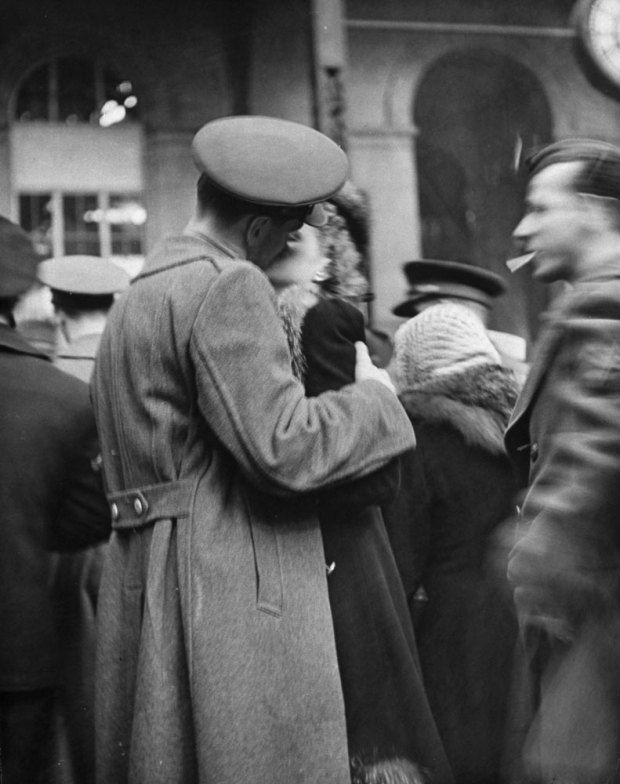 Любовь во время войны: как провожают и встречают солдат