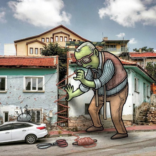 Гигантские персонажи на улицах турецких городов