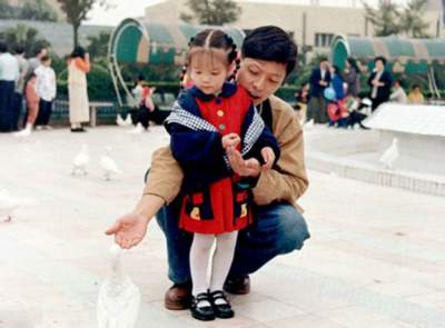 Угадать возраст этой китайской семьи почти невозможно. Фото