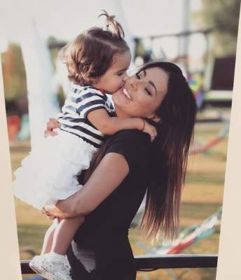 Ани Лорак порадовала архивным фото с дочерью. ФОТО