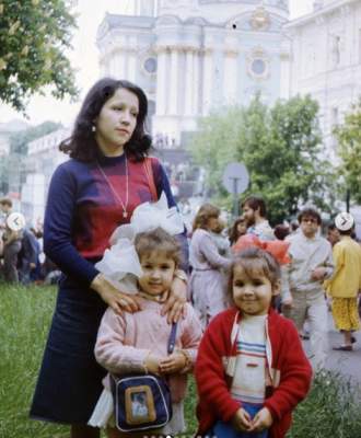 Анна Завальская впервые показала свои детские фото