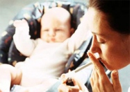 Младенцы из бедных семей чаще умирают от курения мам  
